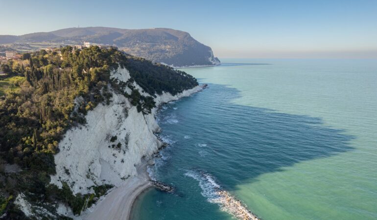 where is le marche in italy